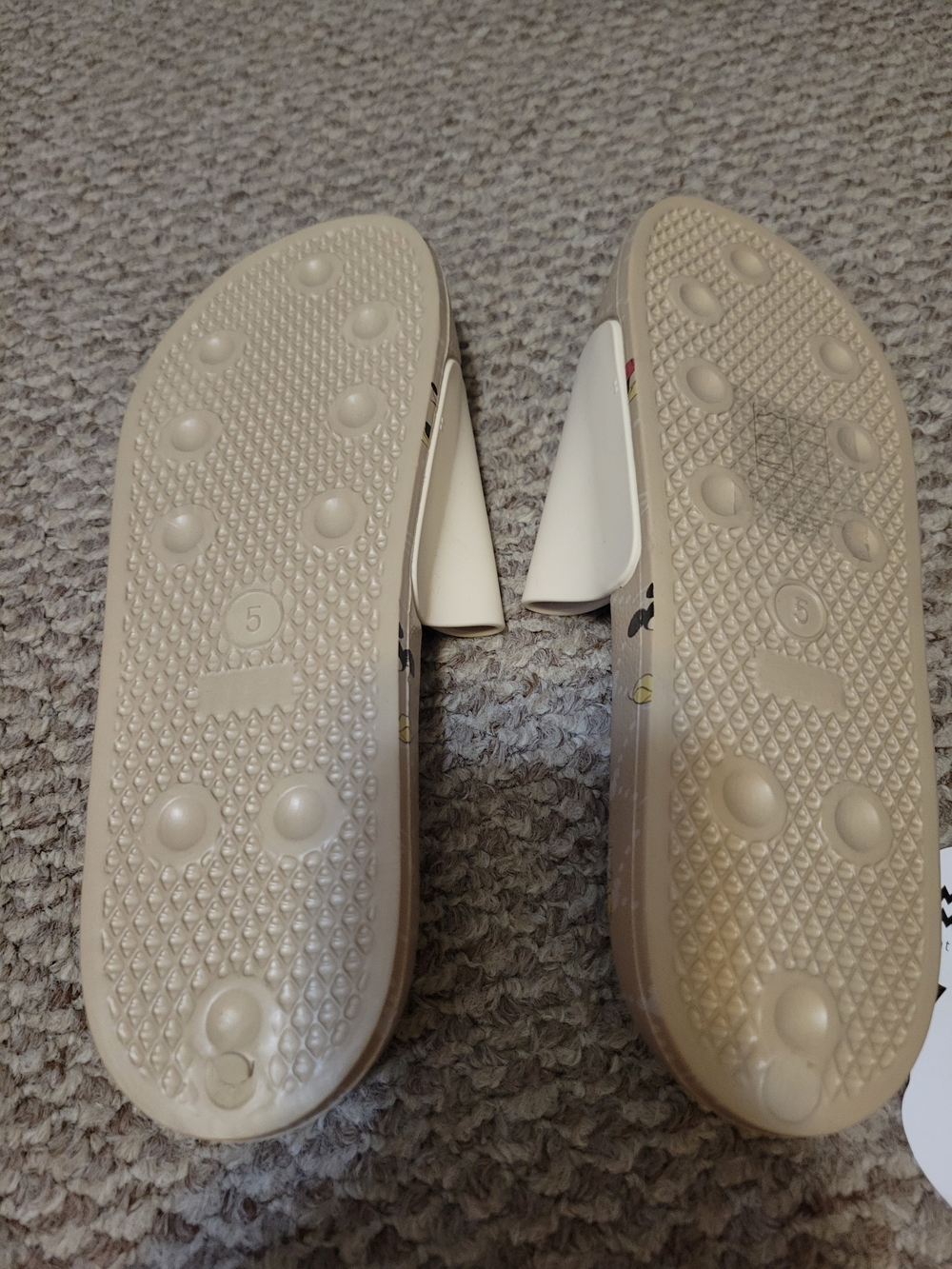 Disney Womens  Beige Mickey & Minnie Slide Sandals 2 pair - Picture 6 of 6
